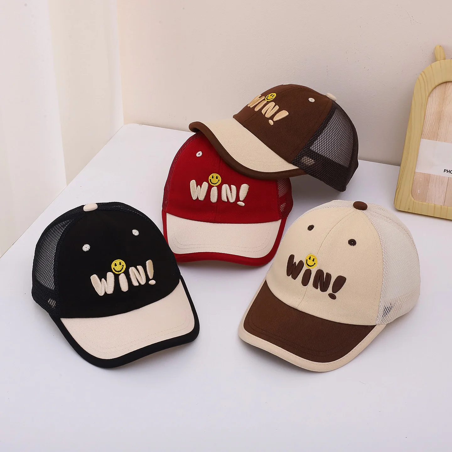 bone-infantil-de-malha-para-meninos-casual-e-versatil-chapeu-de-bico-de-pato-novo-bone-de-verao-com-letras-bordadas-e-protecao-solar