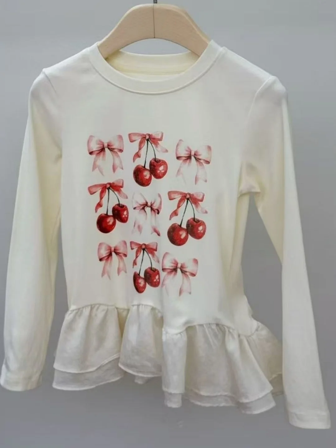 haut-a-manches-longues-pour-filles-de-la-marque-ler-kids-imprime-cerises-style-decontracte-printemps-automne-col-rond-avec-details-en-dentelle