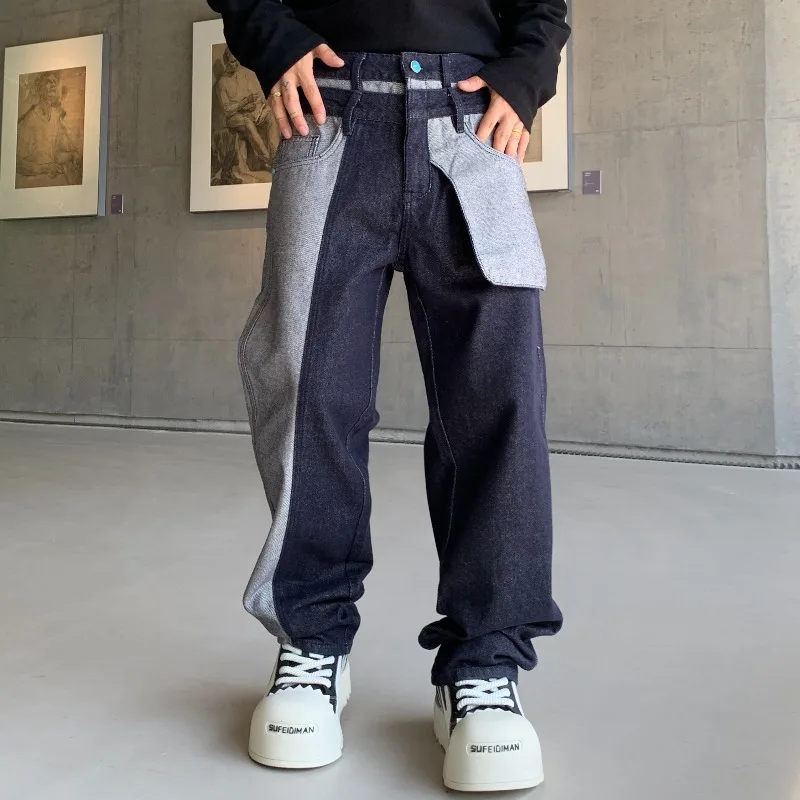 

Новые модные свободные прямые мужские джинсы темно-синего цвета с эффектом потертости, с цветными вставками и дизайном в стиле пэчворк, повседневные длинные джинсовые брюки