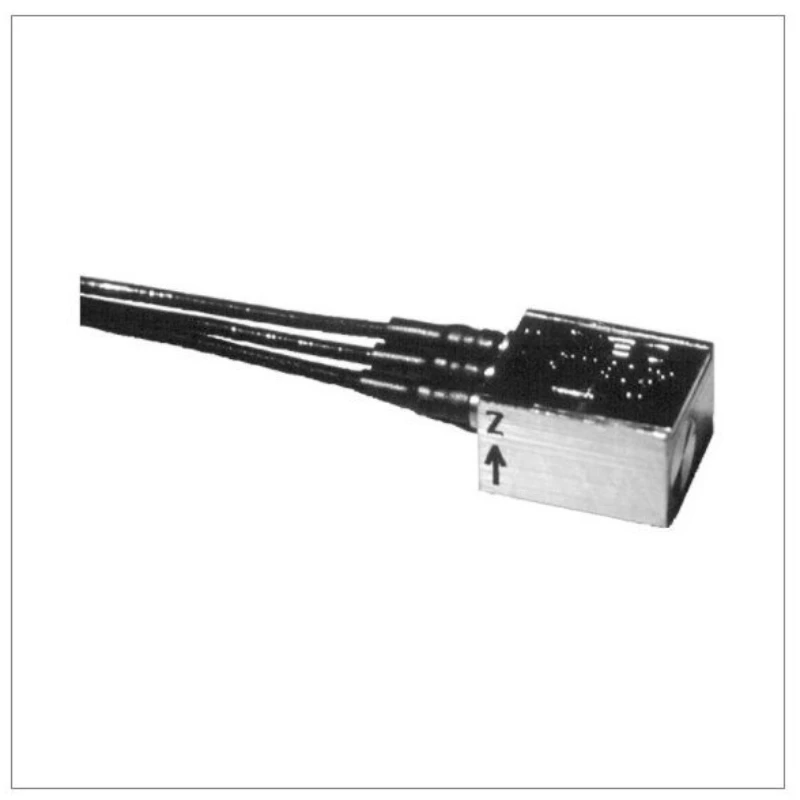 Electric acceleration sensor (charge output type)