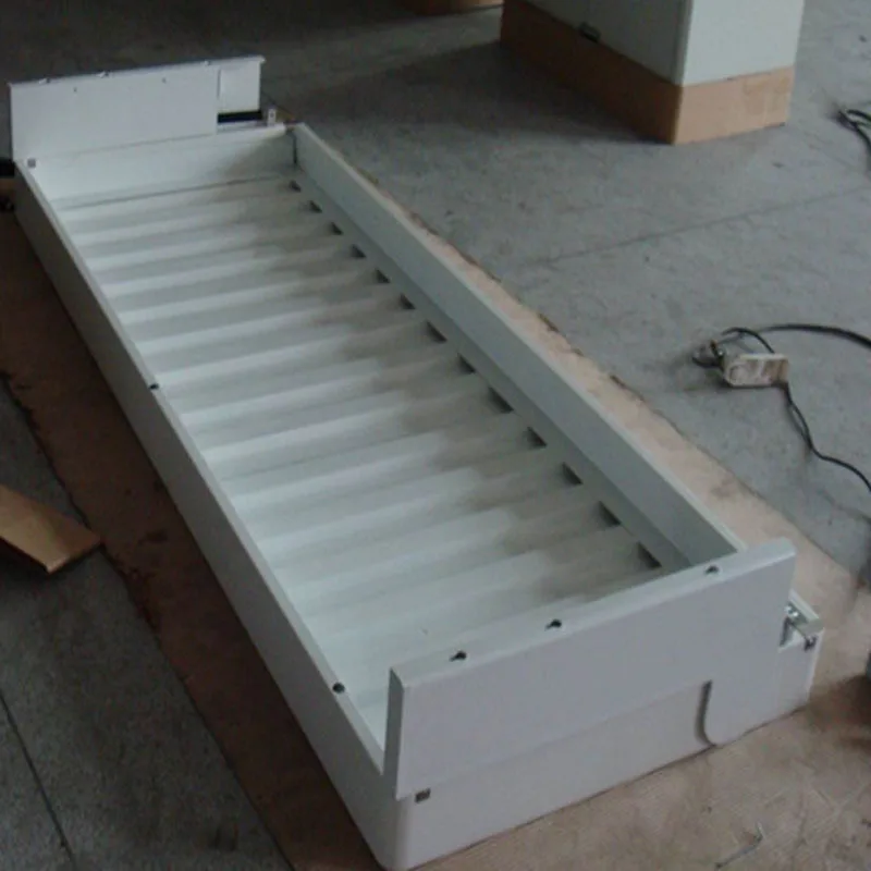 Letto in ferro da parete con cabina