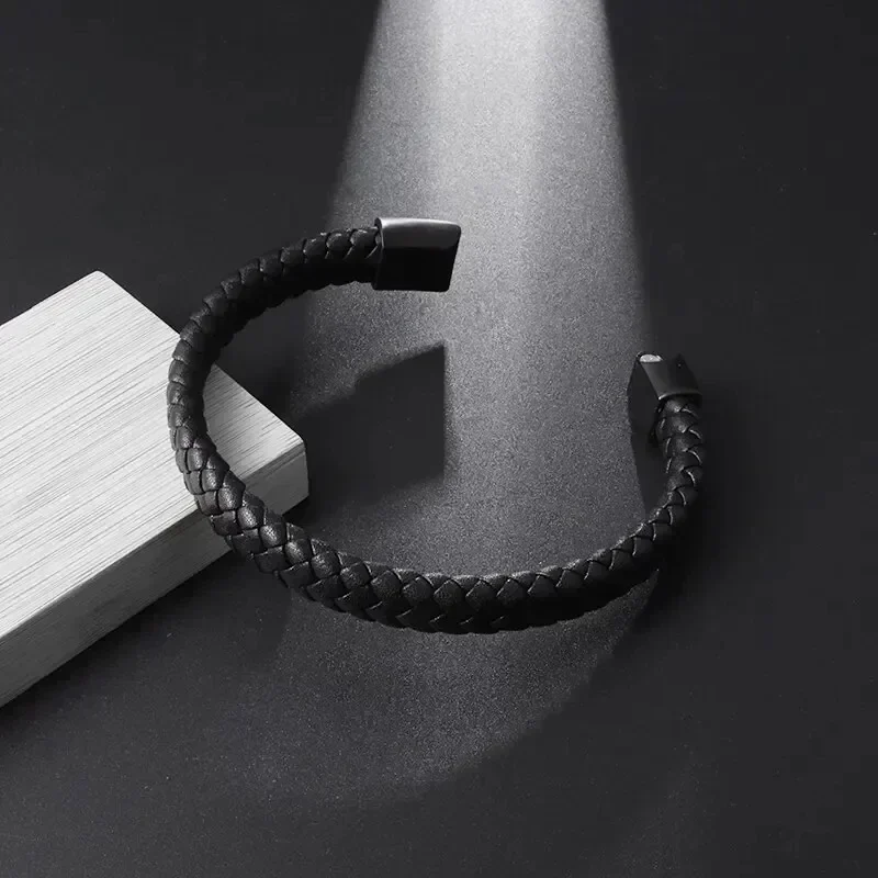 Trendy Single Layer Black Hand Woven Leather Bracelet with Metal Magnetic Closure Men\\\\\\\'s Business Jewelry Birthday Gift