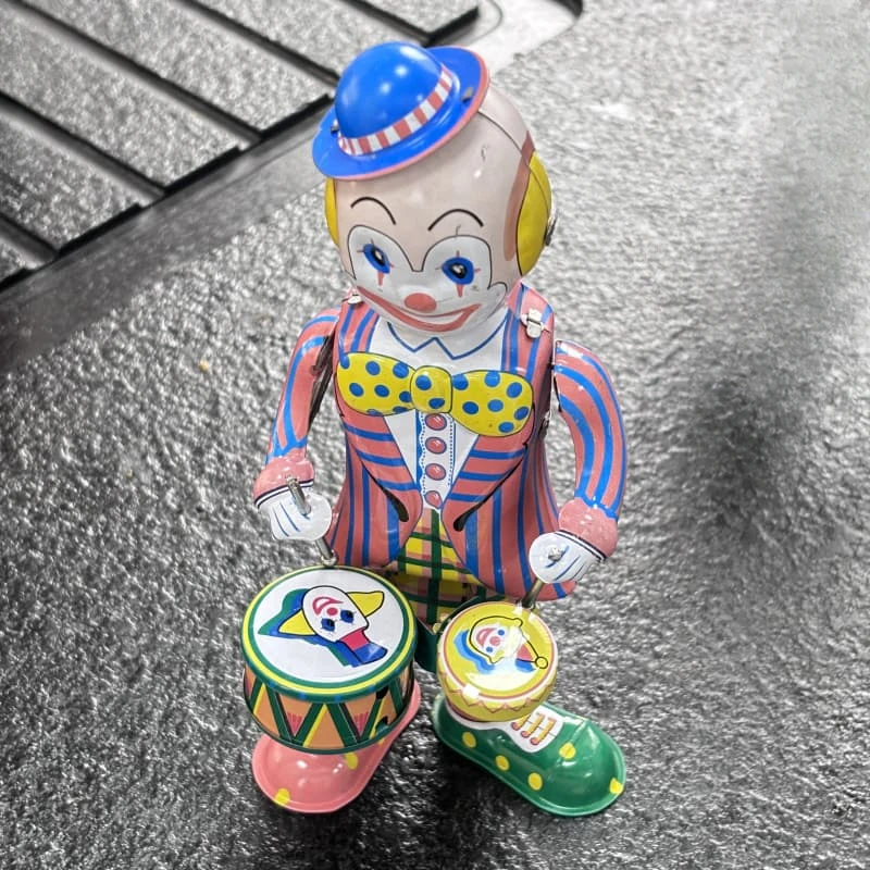 [Divertente] Collezione classica Orologio retrò Carica metallo Giocattolo di latta da passeggio Tamburo Clown batterista Robot Giocattoli meccanici regalo per bambini