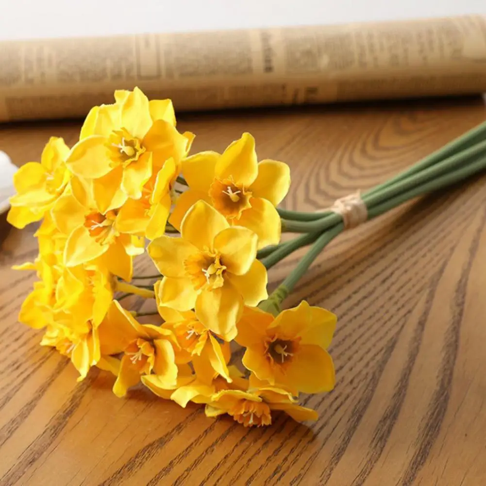 Lifelike 1 Bouquet Beautiful Flower Arrangement Fake Daffodil Bouquet Colorfast Artificial Bouquet No-watering   Home Decor