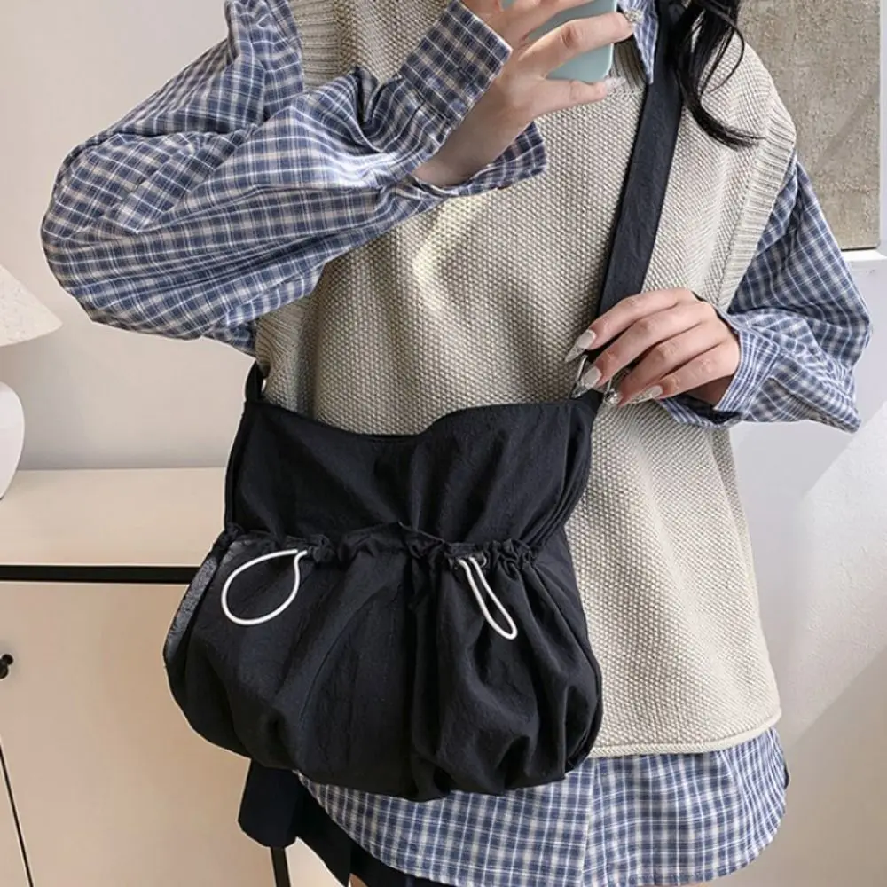 New Design Pleated Drawstring Bag Large Capacity Casual Nylon Lightweight Bag Folded Korean Style Crossbody Shoulder Bag Girls