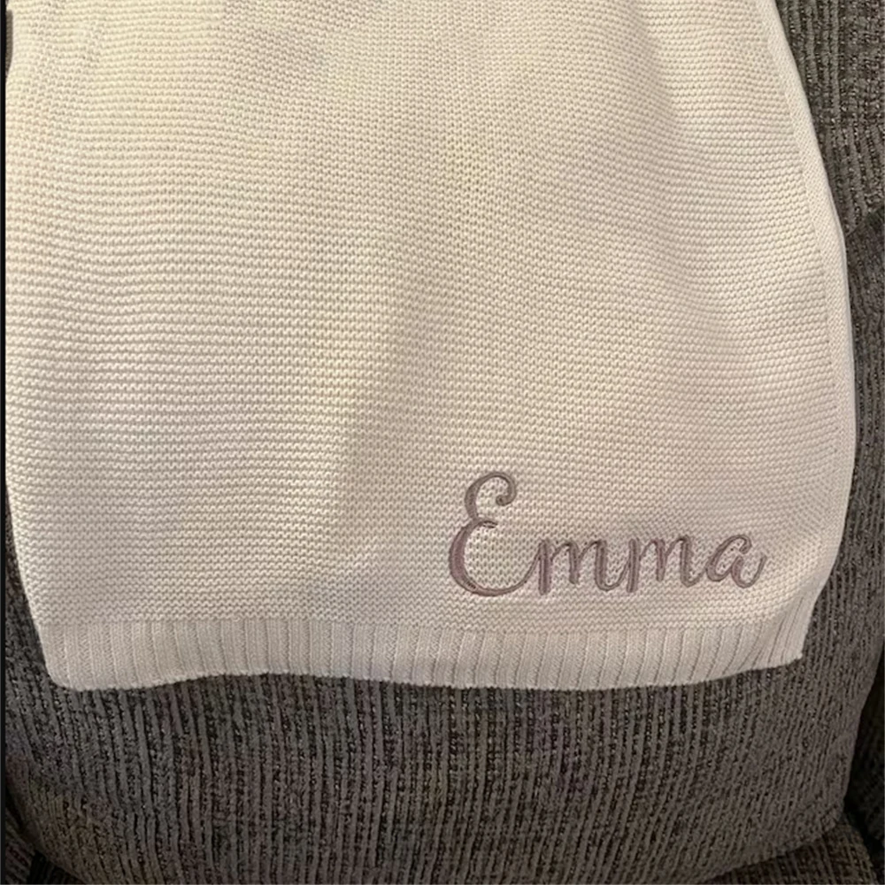 Coperta per bebè lavorata a maglia personalizzata Baby Shower regalo per neonato coperta morbida nome ricamato coperta per pisolino in cotone per