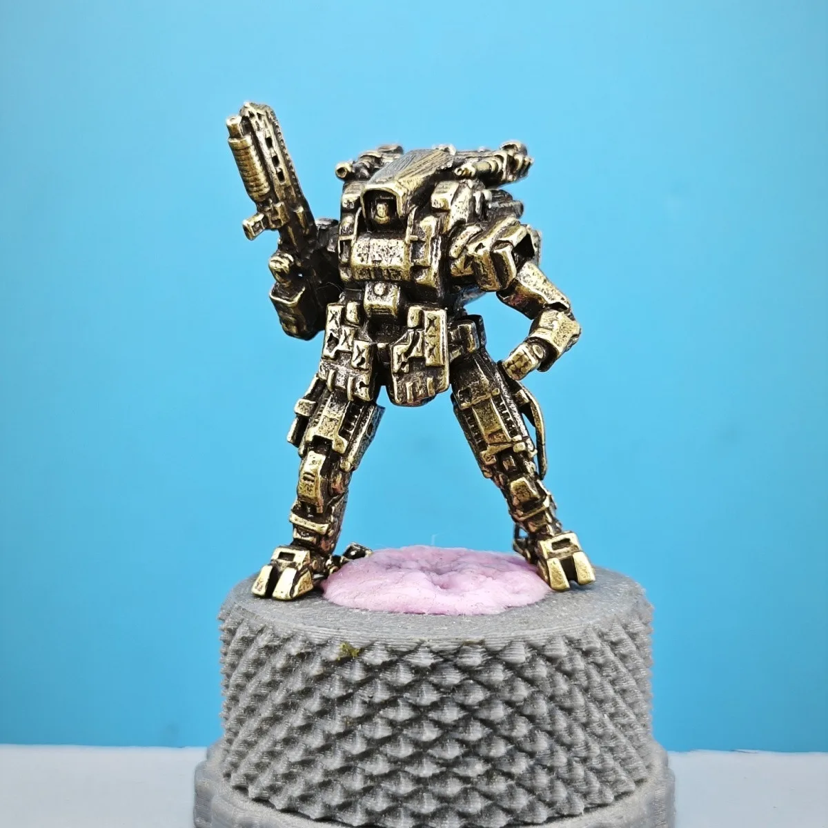 Brass Sci Fi Mecha Robot Miniature Figure Mechanical Armor Diorama Sand Table Decor Micro Landscape Tabletop Display Ornament