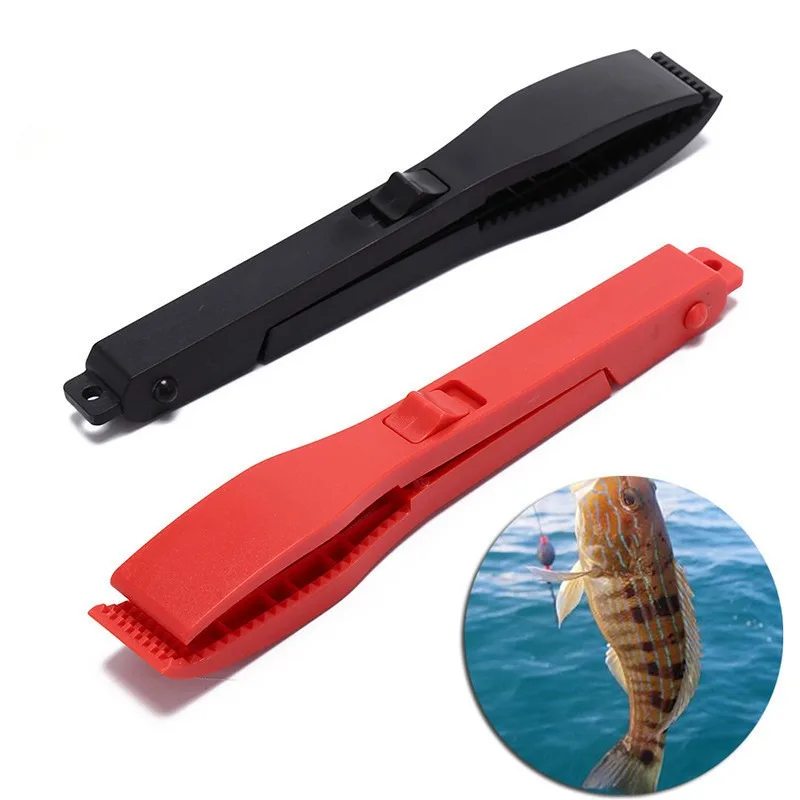 1pc Color Random Multifunctional Fishing Fish Clip Hand Controller Tackle Tool Fishing Body Grip Clamp Grabber with Lock Switch