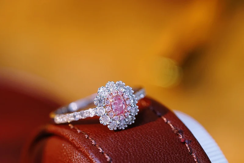 LUOWEND 100% 18K White Gold Rings Romantic Flower Shape Real Natural Pink Diamond Engagement Ring for Women High Party Jewelry
