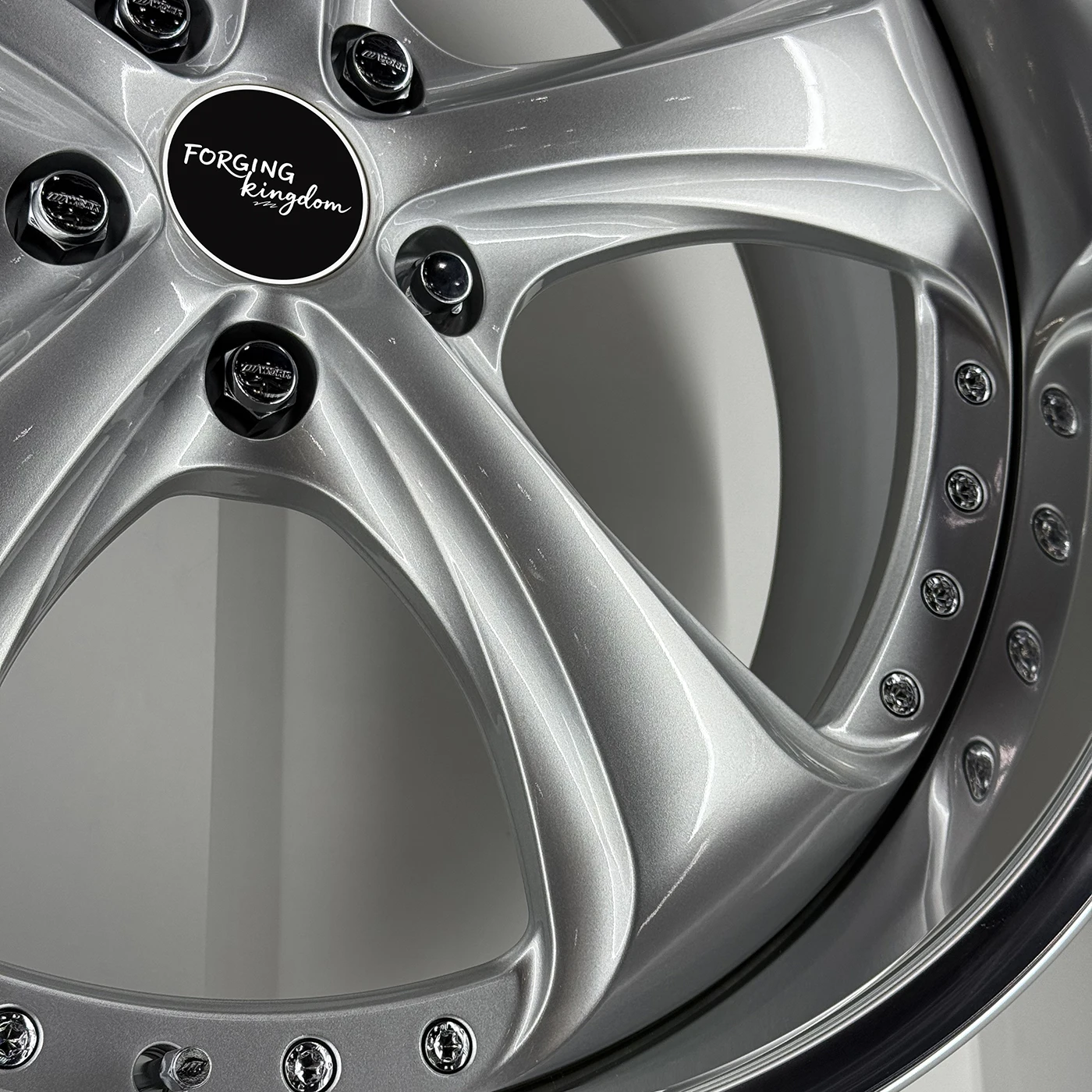 FORGING KINGDOM New Double-Piece Forged Aluminum Alloy Automotive Wheel Hub 40mm Ultra Lightweight Multi-Spoke Customizable
