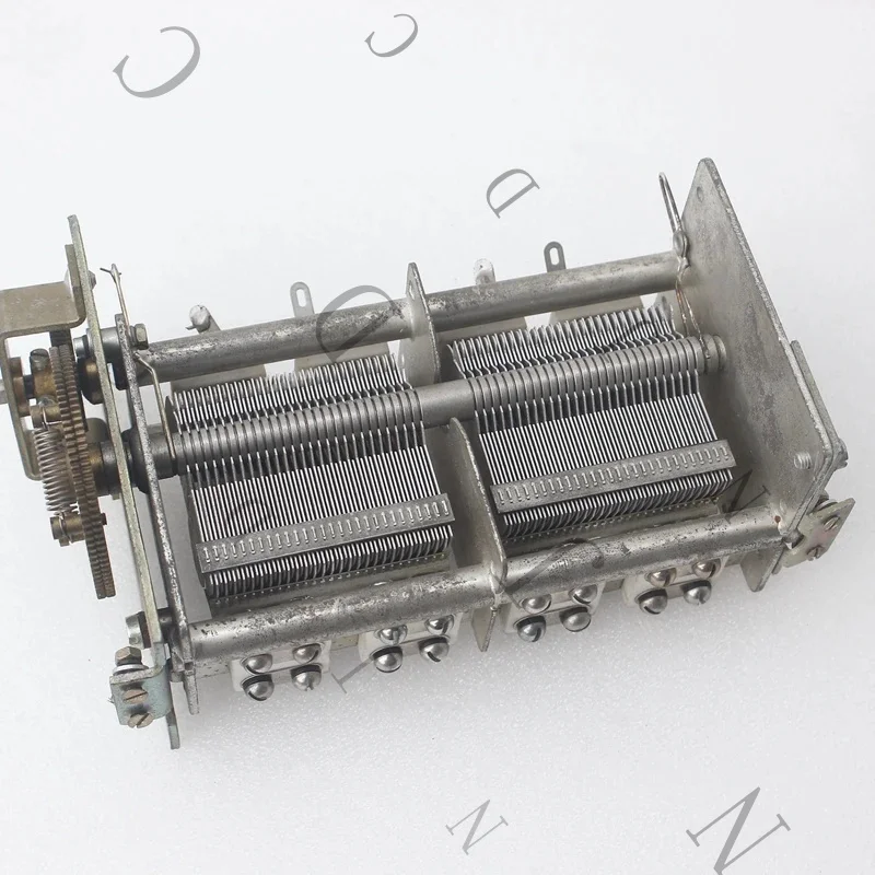 

Разборный высококачественный двойной регулируемый конденсатор 2*28PF-1110PF с редуктором