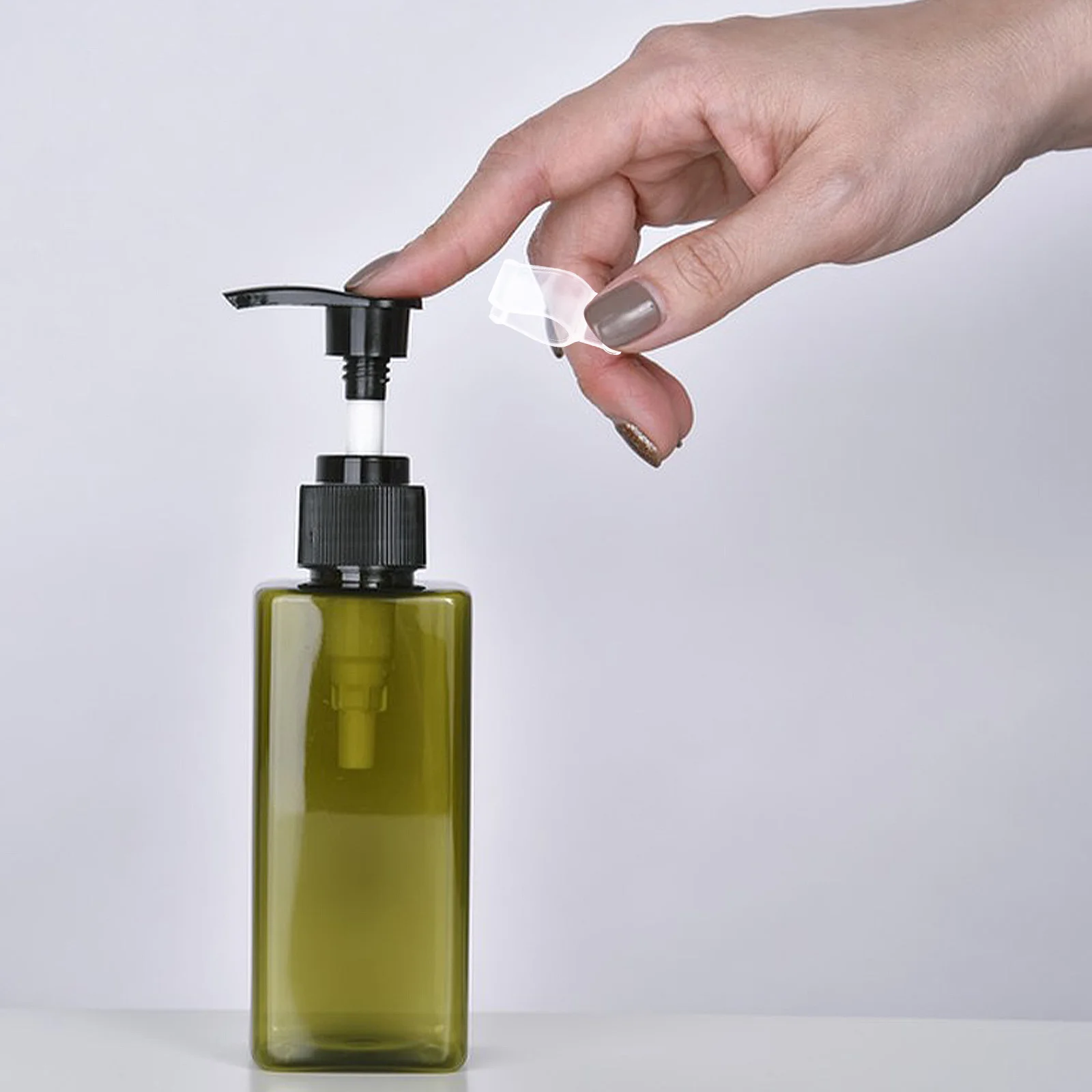 

30 Pcs Bottle Pump Head Buckle and Clips Shampoo Dispenser Part Collar Pp for Leakproof Lock Cleansing Oil Travel