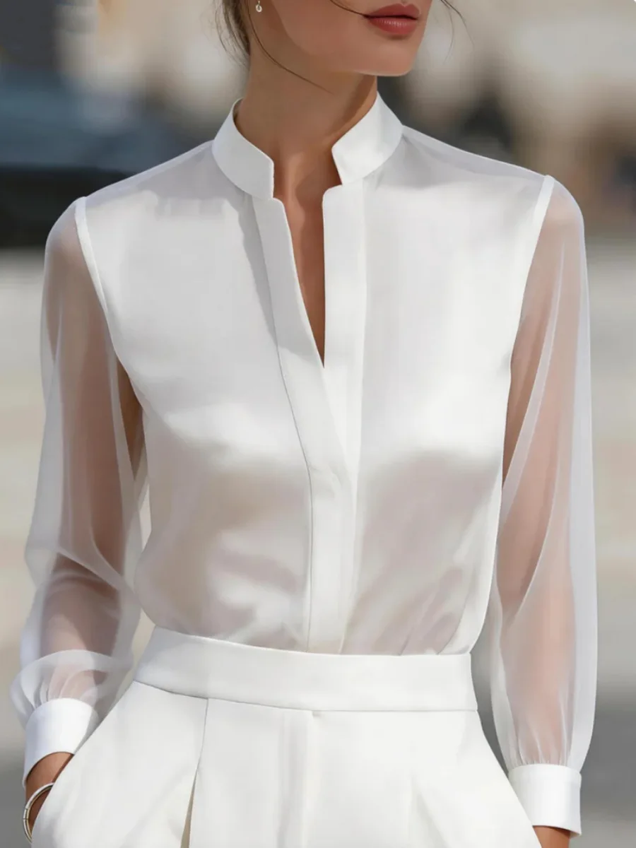 Damen Glänzende Satin-Bluse mit Stehkragen, V-Ausschnitt und Transparenten Langen Ärmeln – Detail 3