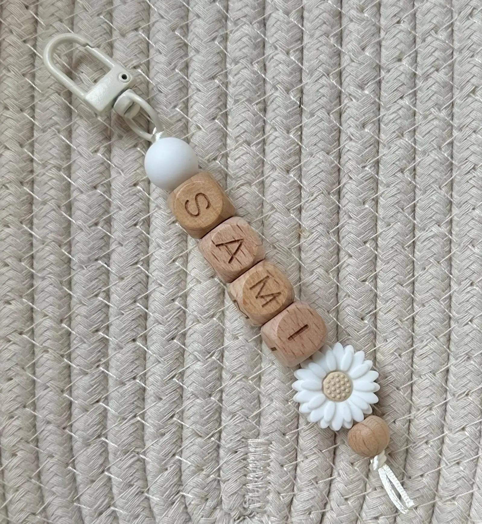 Customized personalized keychain - Flower name keychain - Beaded keychain - Schoolbag - Schoolbag tag - Bridal gift - Christmas