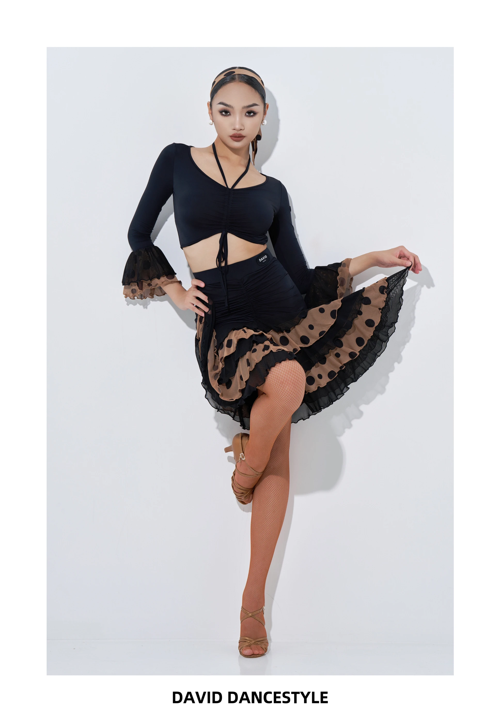 Женский костюм для латинских танцев из Великобритании, комплект из двух предметов, топ с бретелькой на шее, шнурком и зубчатым краем, юбка для латинских танцев, бальных танцев