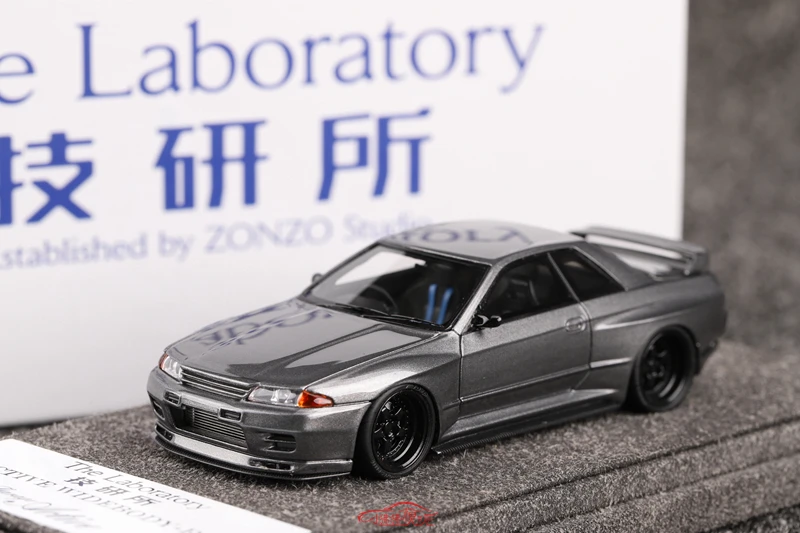 Zonzo Studio 1:64 hadiah mainan mobil statis logam Resin edisi terbatas simulasi JDM GTR R32 Skyline aktif