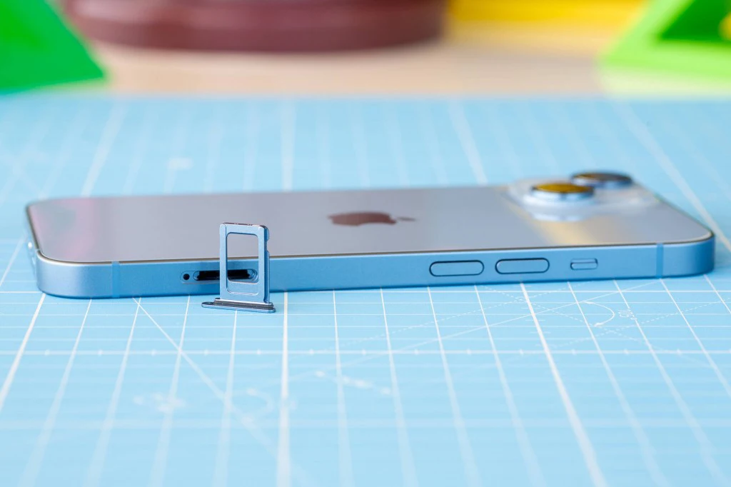 هاتف Apple iPhone 14 الإصدار الأمريكي الأصلي ثنائي eSIM 128GB 256GB 6GB RAM 6.1 "حقيقي سوبر ريتينا OLED Face ID NFC A15 5G مستعمل