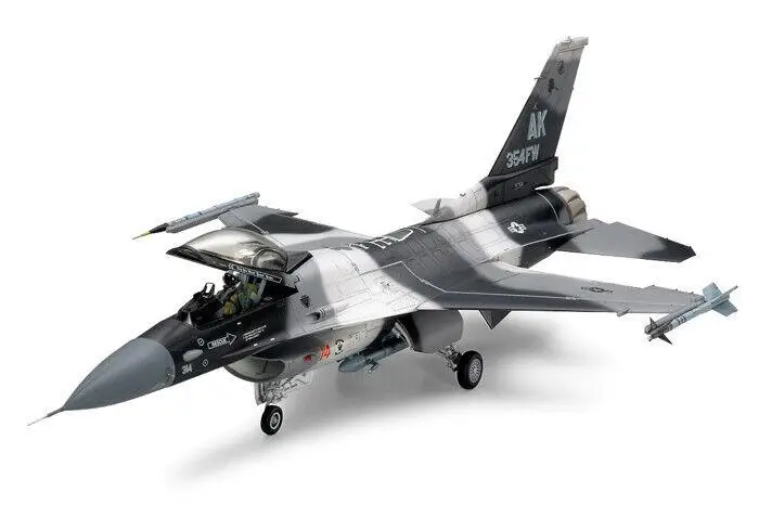 Tamiya 61106 1/48 Scale Model USAF F-16C/N Aggressor/Adversary Fighting Falcon Model Building