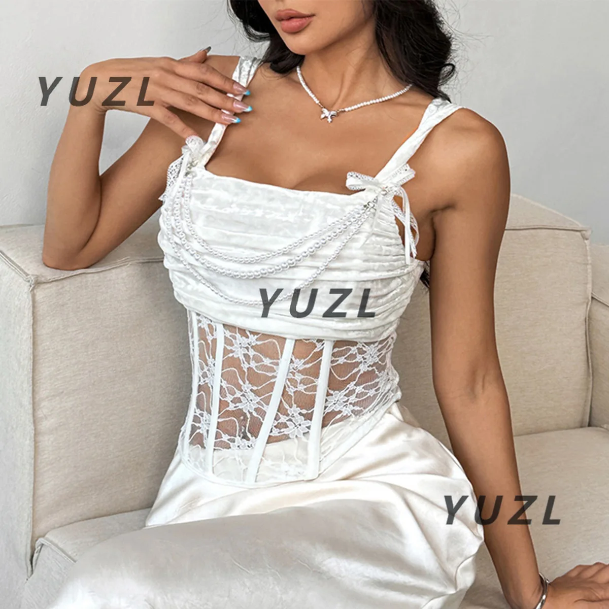 

2025 new French retro design pearl pendant semi-transparent lace velvet high temperament elegant fishbone vest 71099