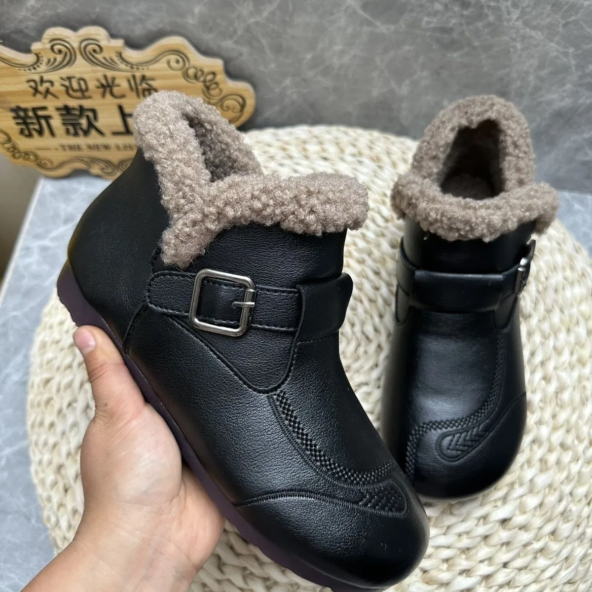 Women's Winter Boots Luxury Ankle Snow Artificial Leather Casual Hot Warm Furry Black Outdoor Fashion Shoes For Women Trend 2024