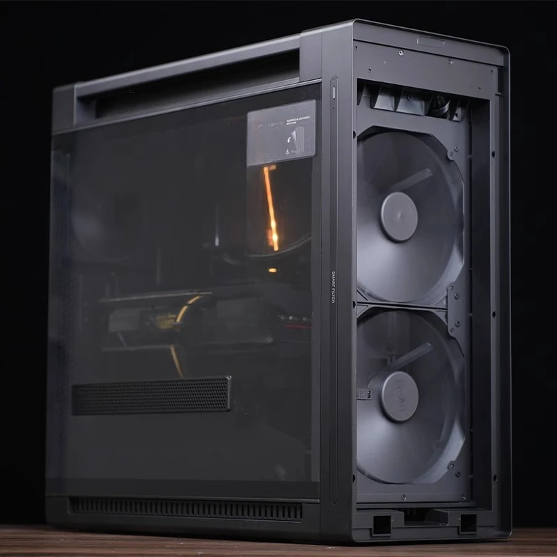 Gioco desktop assemblaggio computer host tutta la famiglia secchio