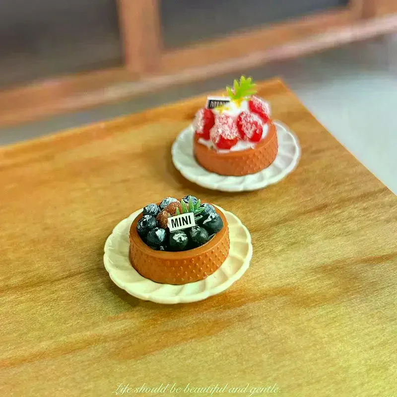 1 stks Kawaii Simulatie Voedsel Brood Taart Model 1/6 Miniatuur Bosbessen Cake Aardbei Taart Poppenhuis Voedsel Speelgoed Pop Accessoires
