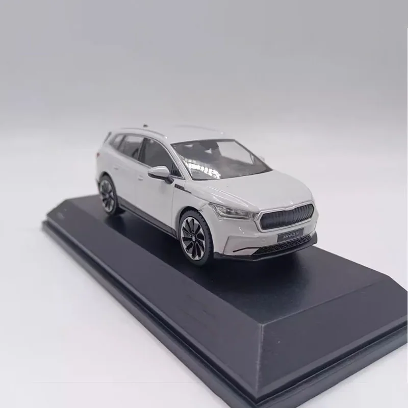 シュコダエナク-合金車モデル,1:43スケール,シミュレーション,静的収集,ギフト装飾,お土産,オリジナルボックスなし