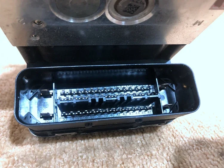 Adecuado para bomba ABS Porsche Macan 95B 95B907379P