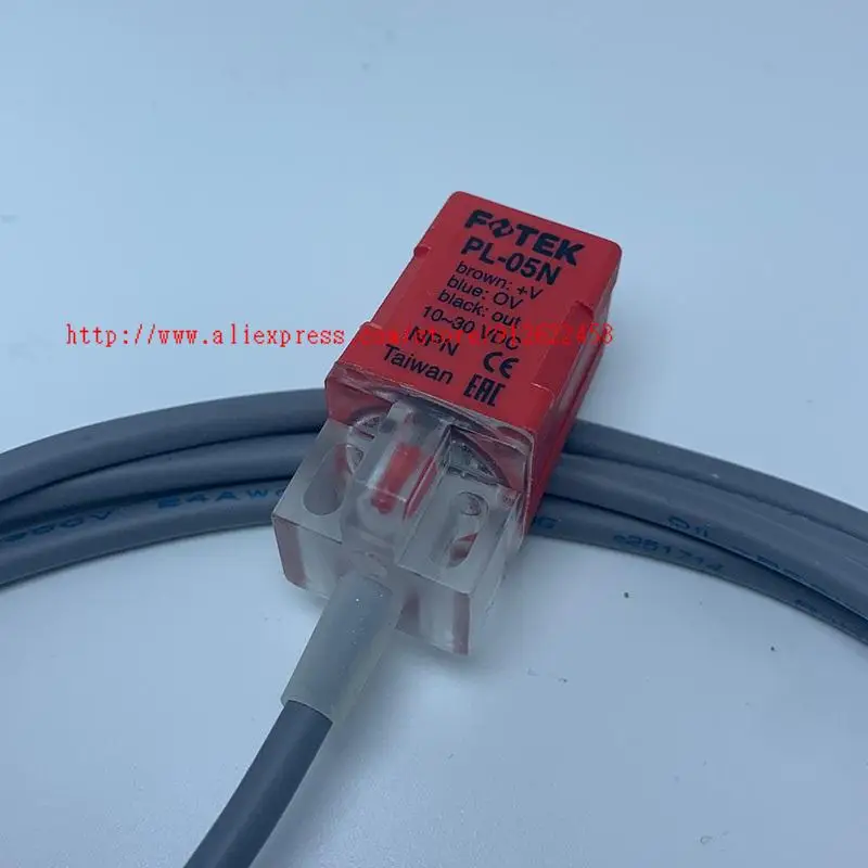 10PCS  PL-05N NPN NO Sn-5mm  Inductive Proximity  Switch Sensor 10-30VDC 3 Wire New High Quality