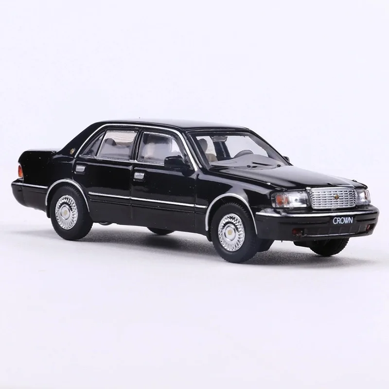 GCD 1:64  crown 155 simulation alloy car model