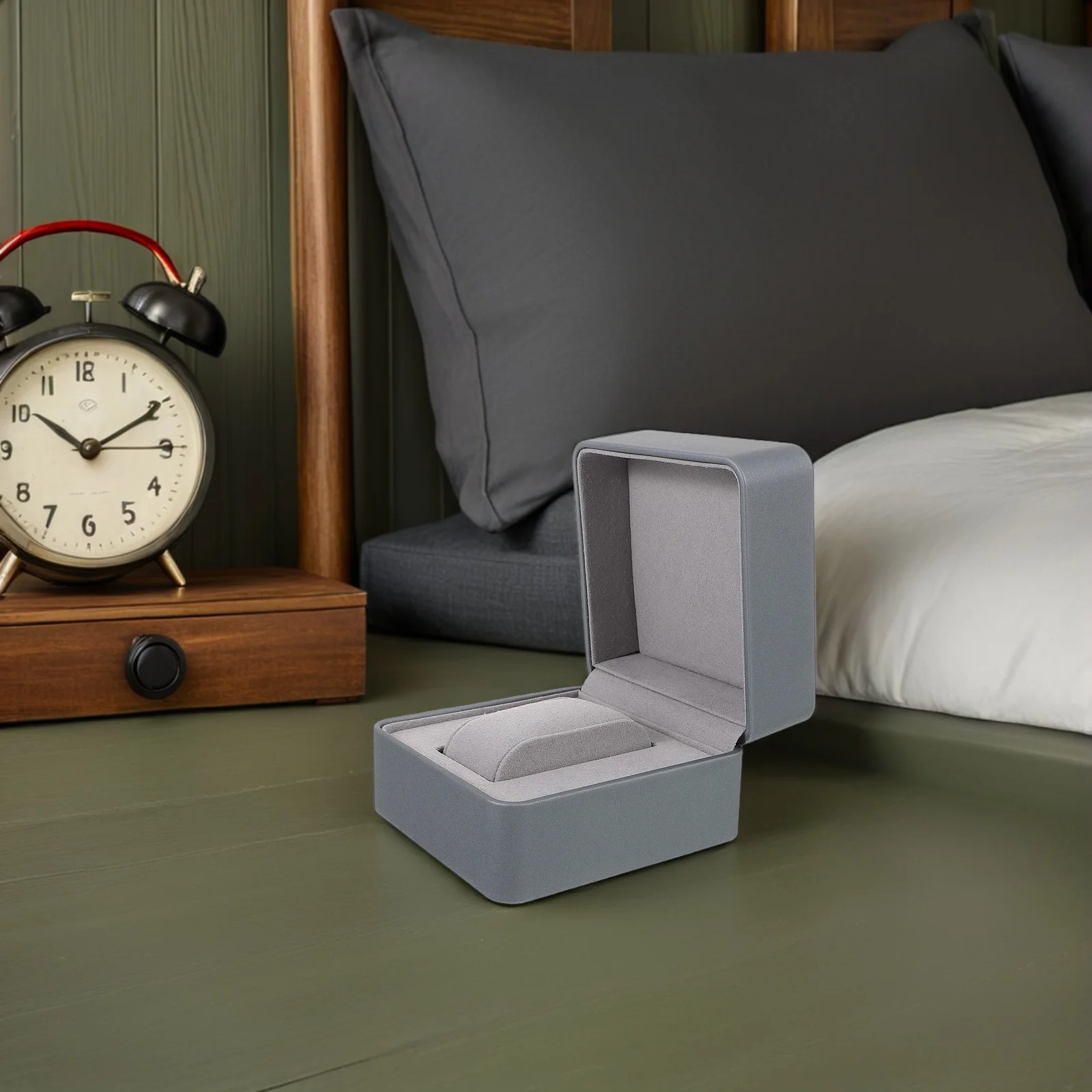 

Single Watch Box Grey PU Small Travel Display Case Removable Pillow Travel Organizer Protective Wristwatch Storage