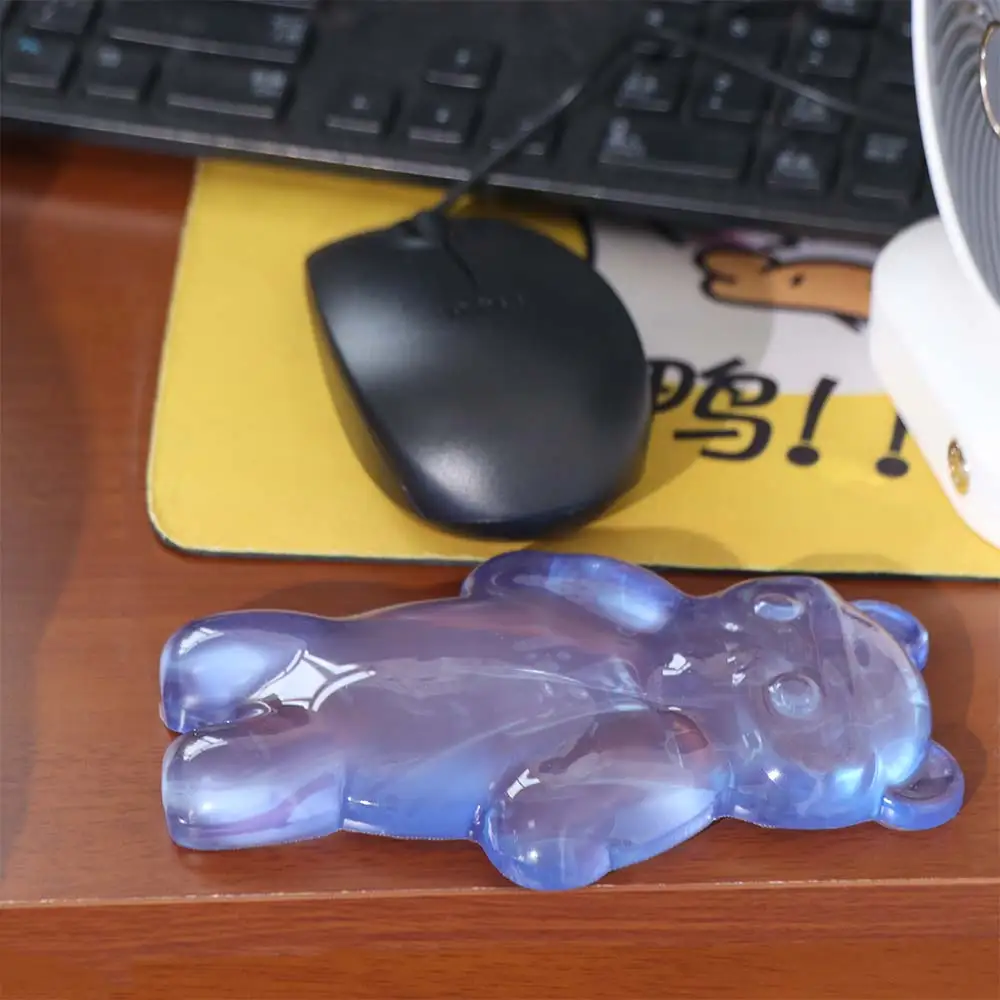 Waterproof Cartoon Bear Mouse Pad Cute Design Hand Rest Anti-slip Mouse Pad Comfortable Soft Material Wrist Guard Mouse Pad
