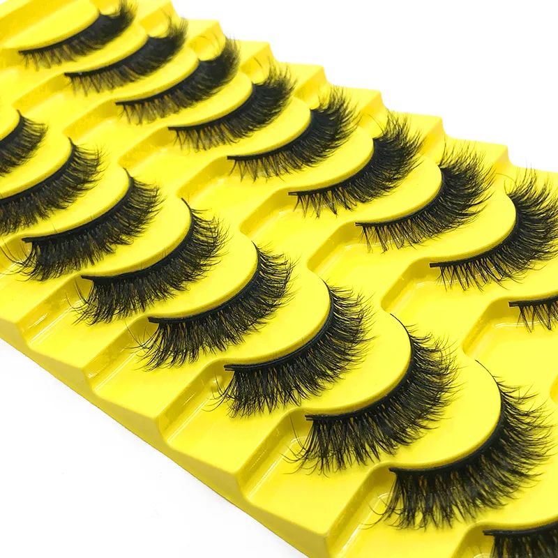 10 par rzęs Cat Eye Lashes Faux Mink Eyelashes Naturalne długie rzęsy Full Strip Lashes Winged End Eye Elongated Fake Lashes Soft Eyelashes