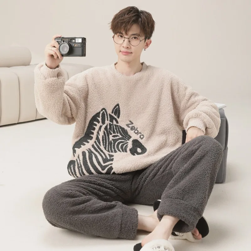 حجم كبير بيجامة شتوية الرجال الشتاء سميكة المرجان الصوف الدافئة ملابس خاصة الكورية الشباب الكرتون المتسكعون الفانيلا قطعتين مجموعة #5