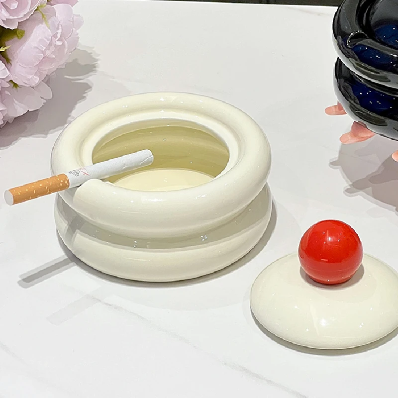 Nordic Round Ceramic Ashtray with Cover Anti-fly Ash Ashtray Home Ceramic Creative Ornaments Office Ashtray Large Capacity