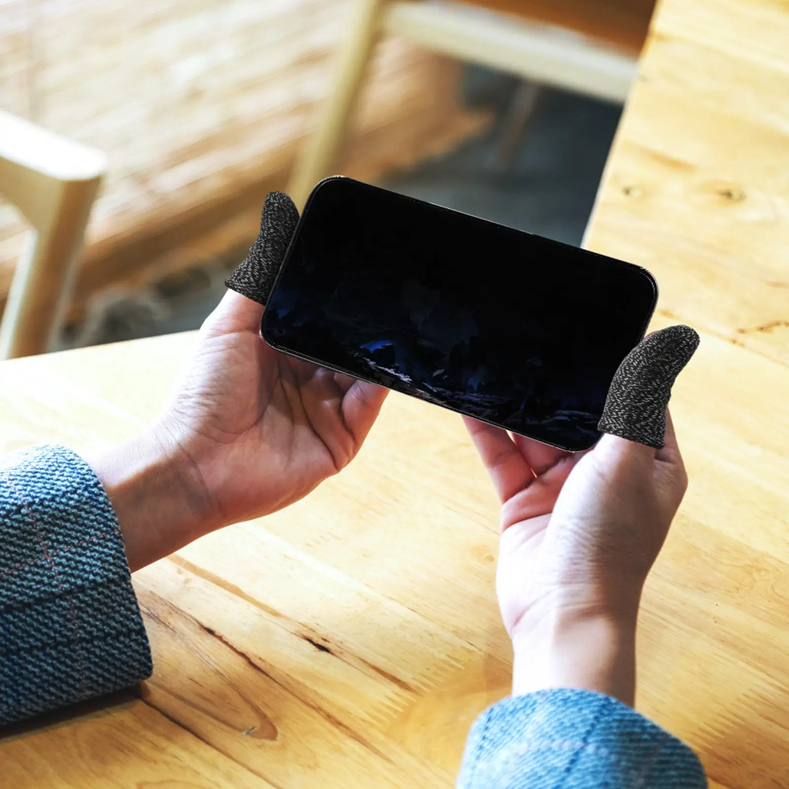 40pcs Gaming Finger Sleeves – Breathable, Anti-Sweat, Oil-Proof & Anti-Slip for Mobile Phone Gaming