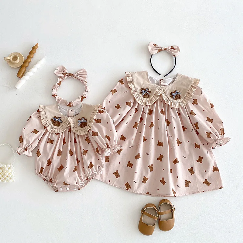 

Одинаковая хлопковая одежда для маленькой сестры, старшей сестры, детская одежда с принтом медведя, милое боди для маленьких девочек, платья с воротником для близнецов