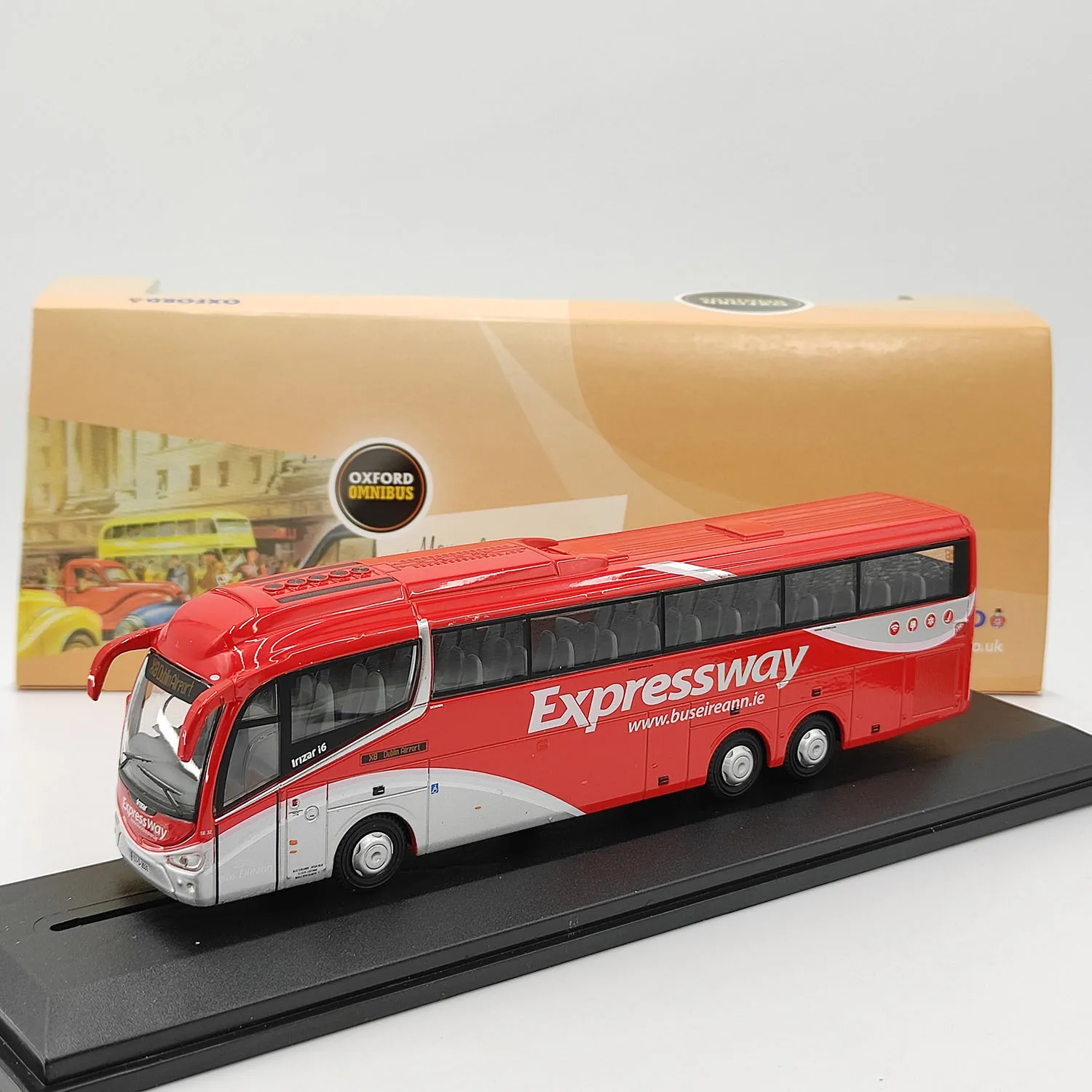 

Diecast OXFORD 1/76 Scale Irizar 16 Eurasian Highway Red Bus Alloy Car Model Collectible Toy Gift Souvenir Display Ornament