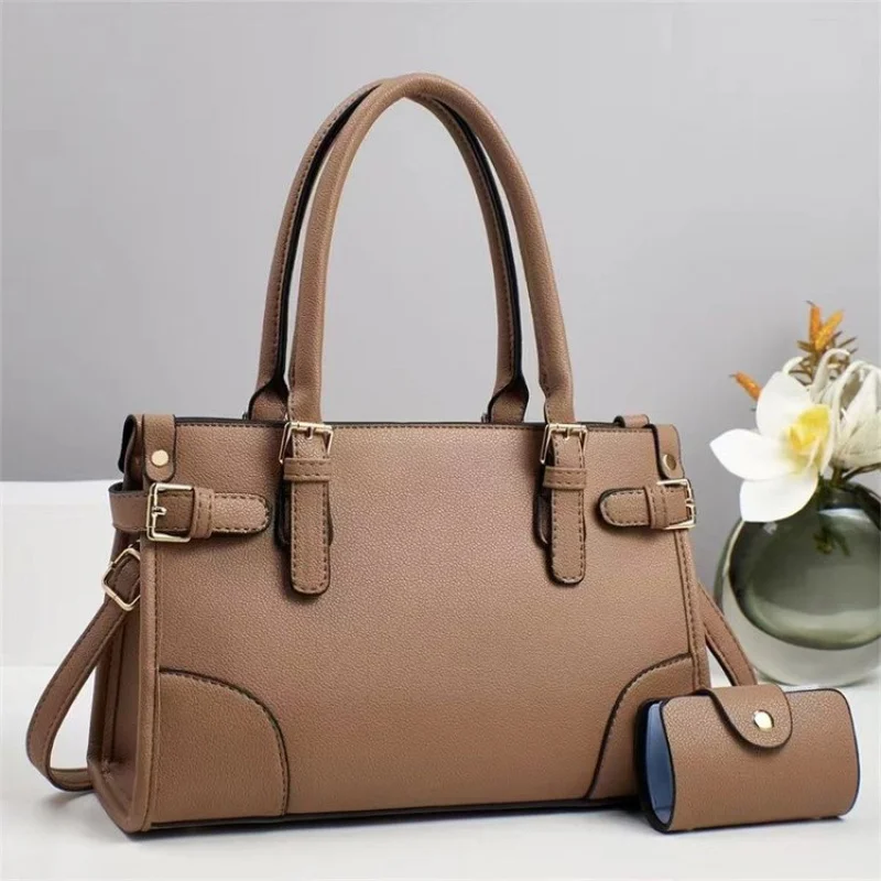 

Vintage Inspired Doctor Bag For Women With Expandable Gussets And Durable Full Grain Leather