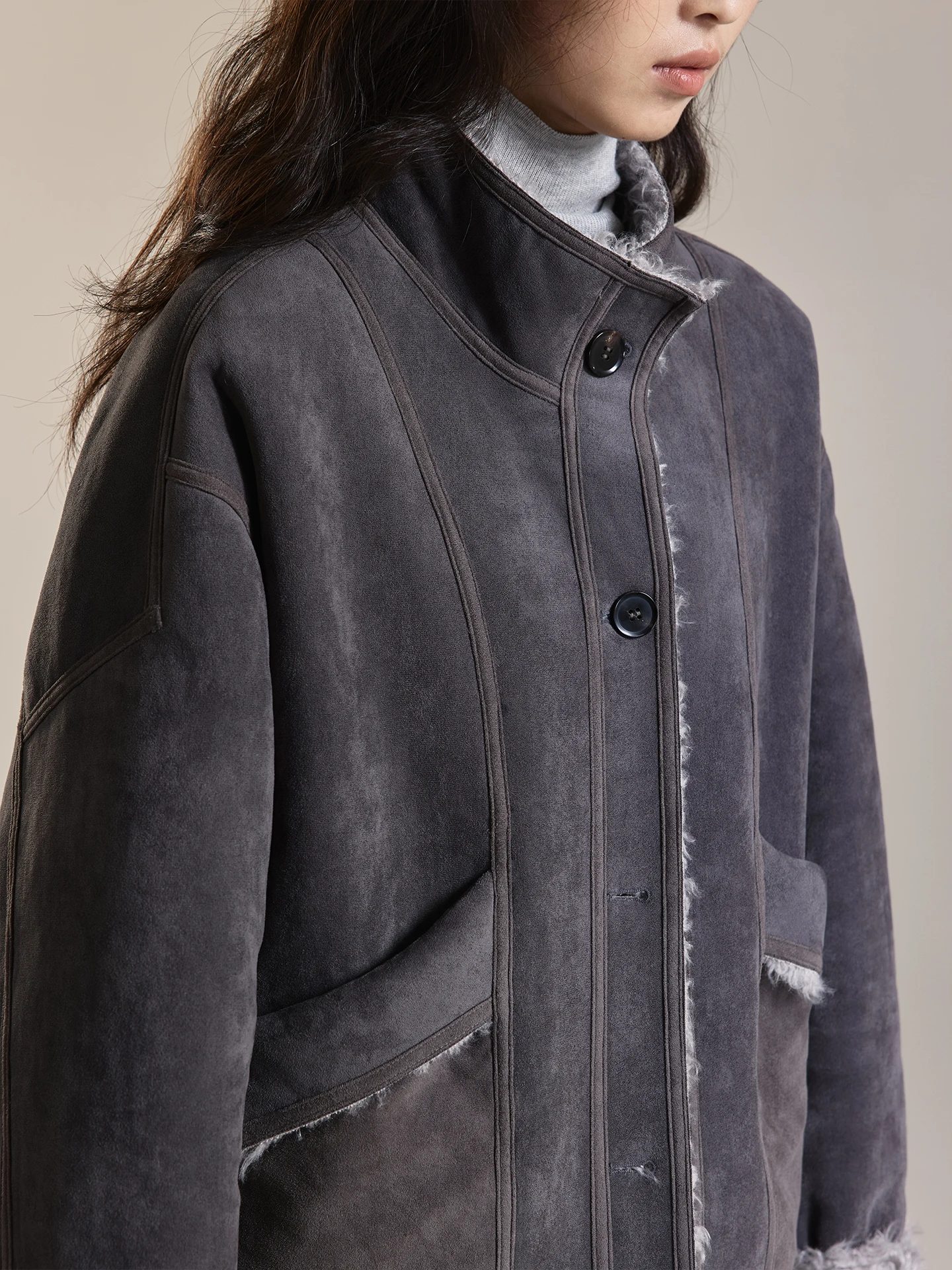 CAREMIND Retro Wildlederjacke mit Fellfutter, Oversize-Mantel für Herbst und Winter, Damenmode, schlankmachend, verdickt, lange Ärmel, Knopfleiste