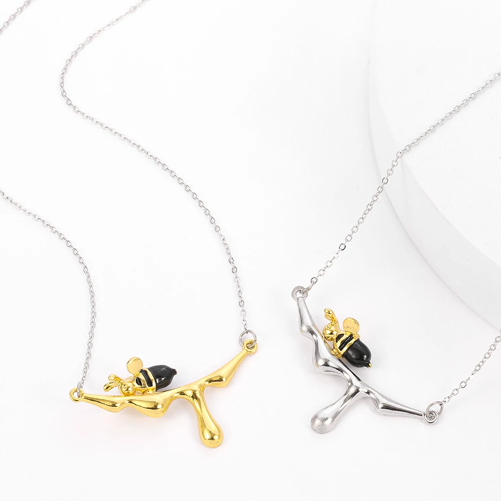Fashion Water Droplet Little Bee Necklace Animal Pendant Jewelry Accessory Exquisite Friend Festival Party Gift