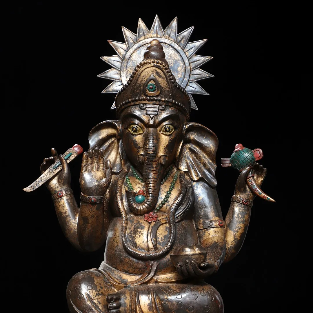 Tibetan brass antique Liu Tuo gold painted face, elephant trunks, Buddha statue of the God of Wealth, a large ornament dedicated