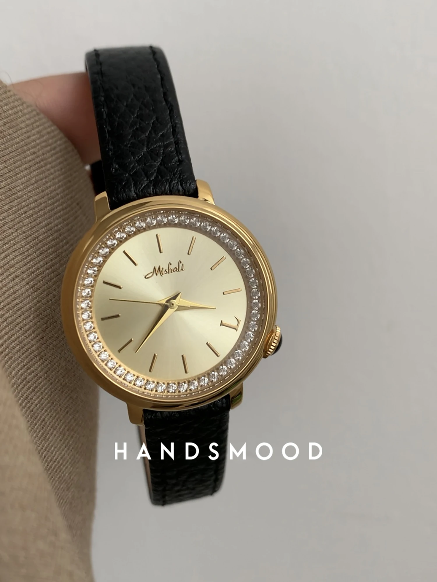 Exquisite round small dial leather ladies watch fashionable temperament versatile watch ladies luxury watch women's gift