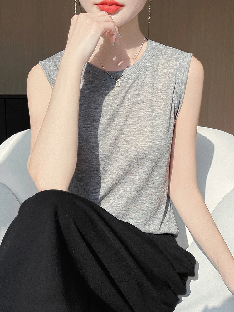 2025 Summer New Women's Sleeveless Knitted Vest Loose Fit Slimming round Neck Camisole Underwear for Business Casual Wear