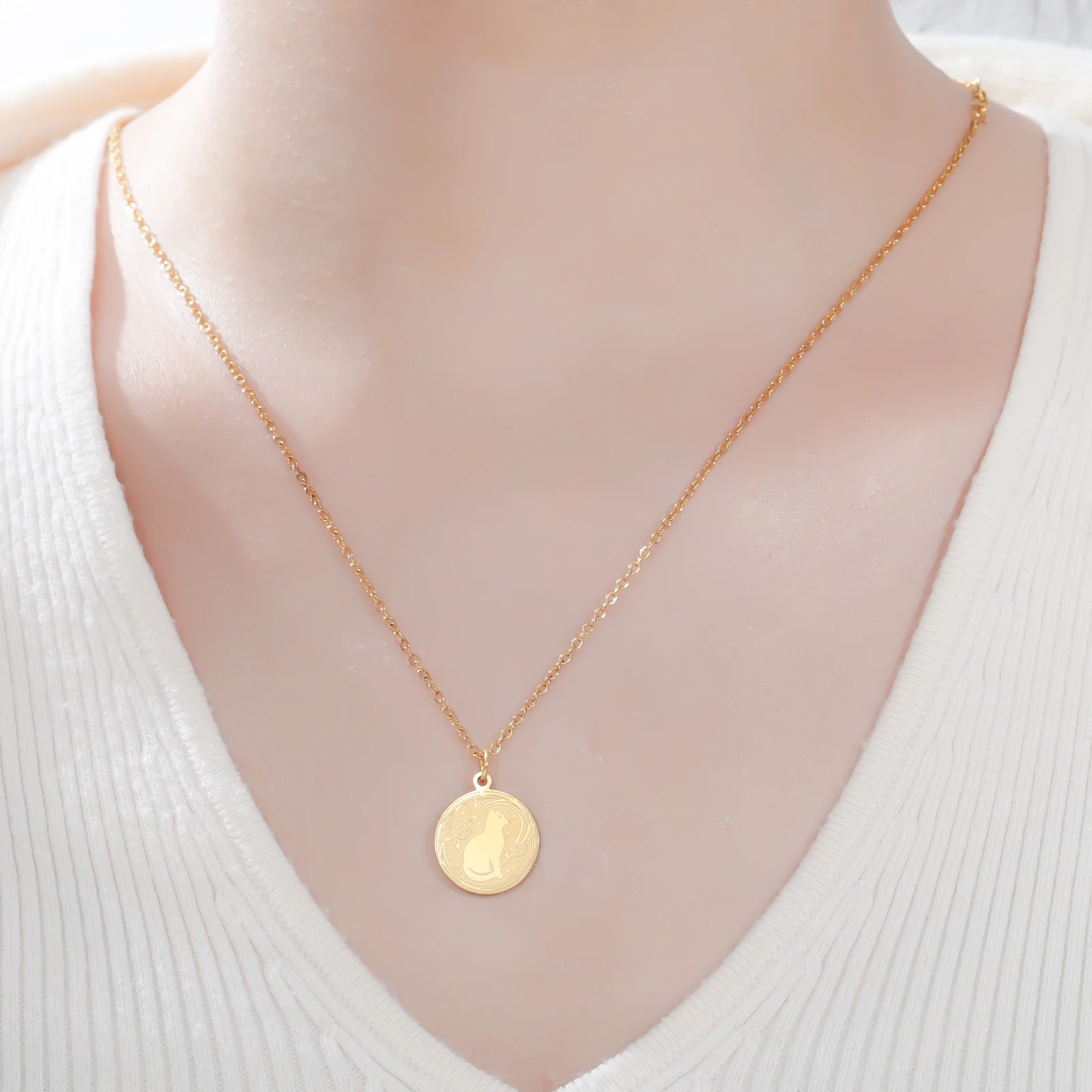 Unift Space Cat Necklace Stainless Steel Necklace for Women and Men Cute Gold-Plated Necklace Tiny Space Cat Pendant Necklace