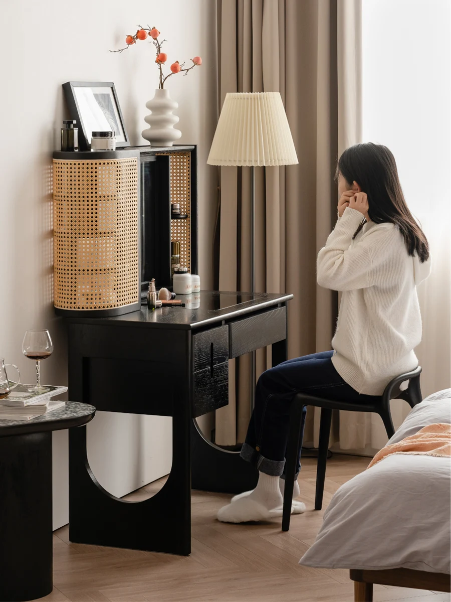 Dresser, bedroom storage integrated small apartment makeup table, light luxury solid wood dressing table