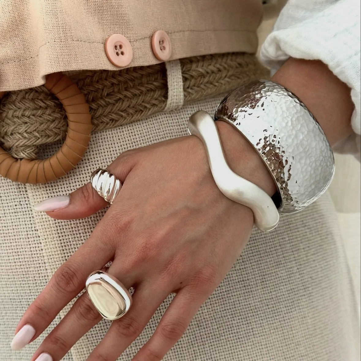 KMVEXO Luxury Vintage Hip Hop Metal Cuff Bangles Punk Gold Silver Color Geometric Spring Bangles For Women Bracelet Men Jewelry