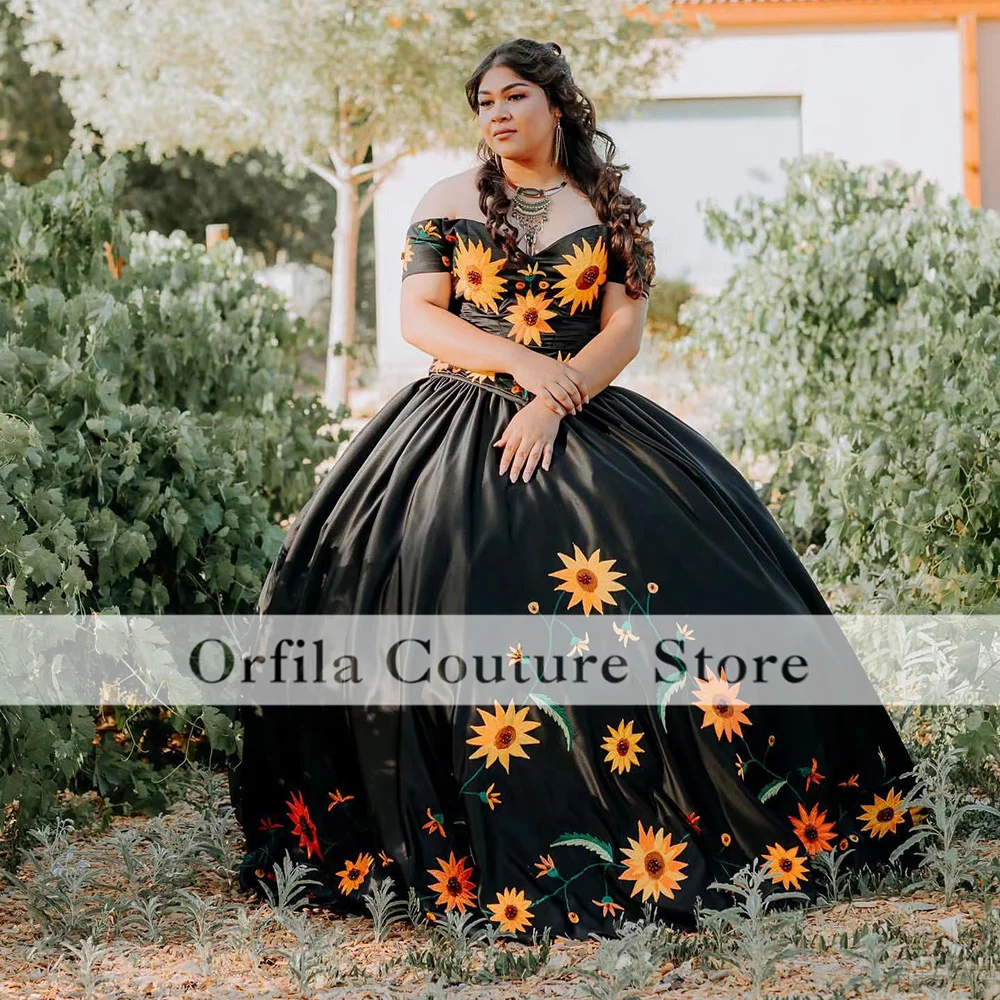 Charro vestidos de XV años Black Embroidery Quinceanera Dresses Sweet 16 Mexican Girls Prom Gowns Customized