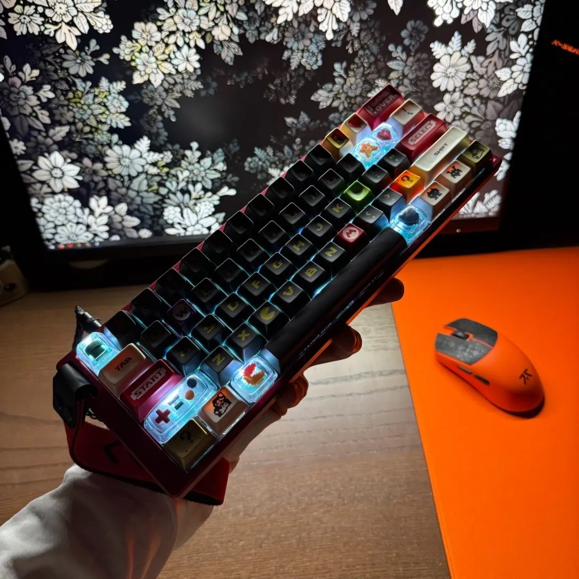 

Игровая клавиатура Wooting60hev2 для киберспорта, полностью настраиваемая, проводная, с возможностью горячей замены, RGB-подсветкой, позиционирующей пластиной FR4, магнитными переключателями 0.01 мм