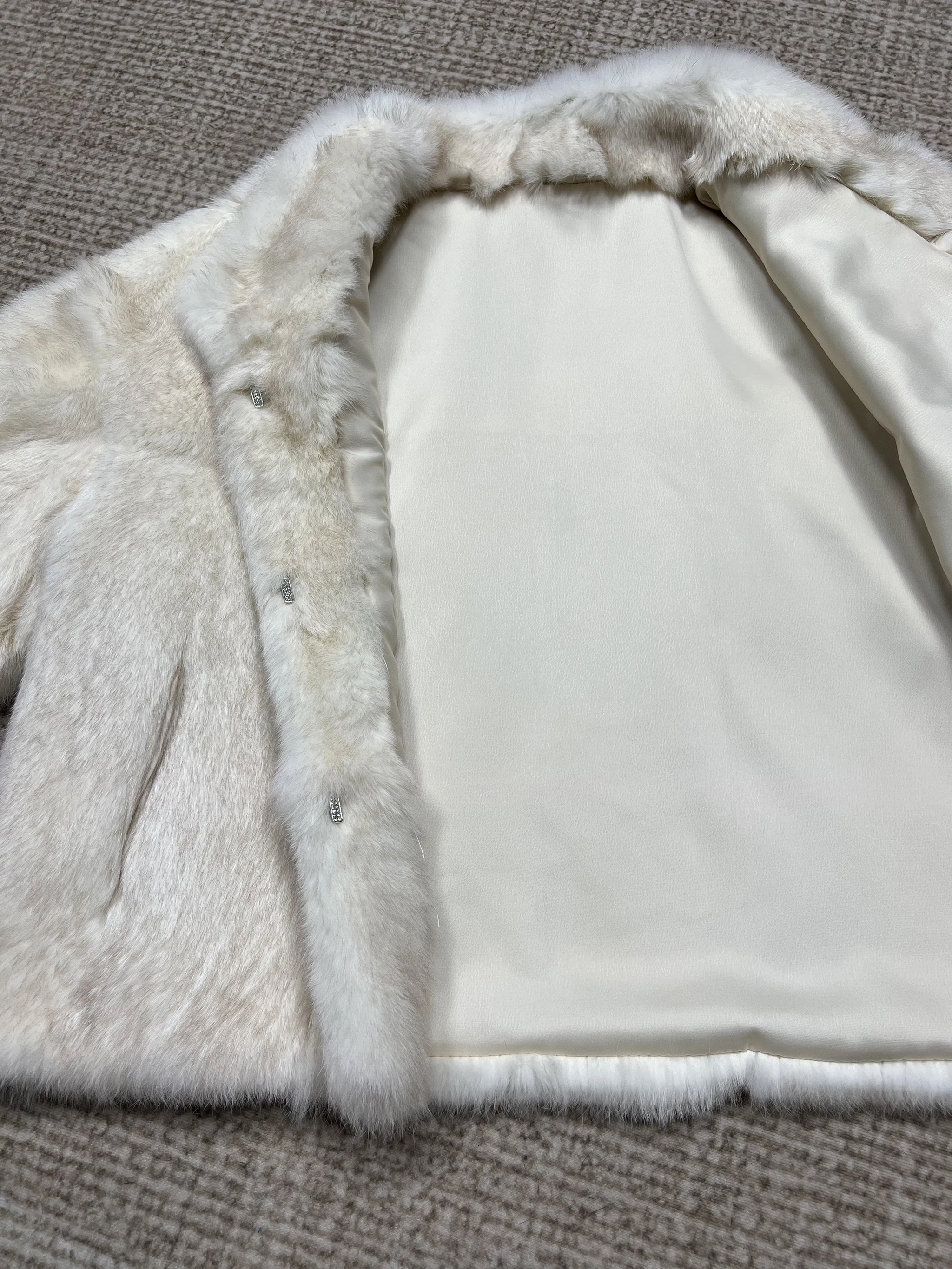 Women's Genuine Rabbit Fur Coat Stand Collar Luxury Winter Fur Outerwear